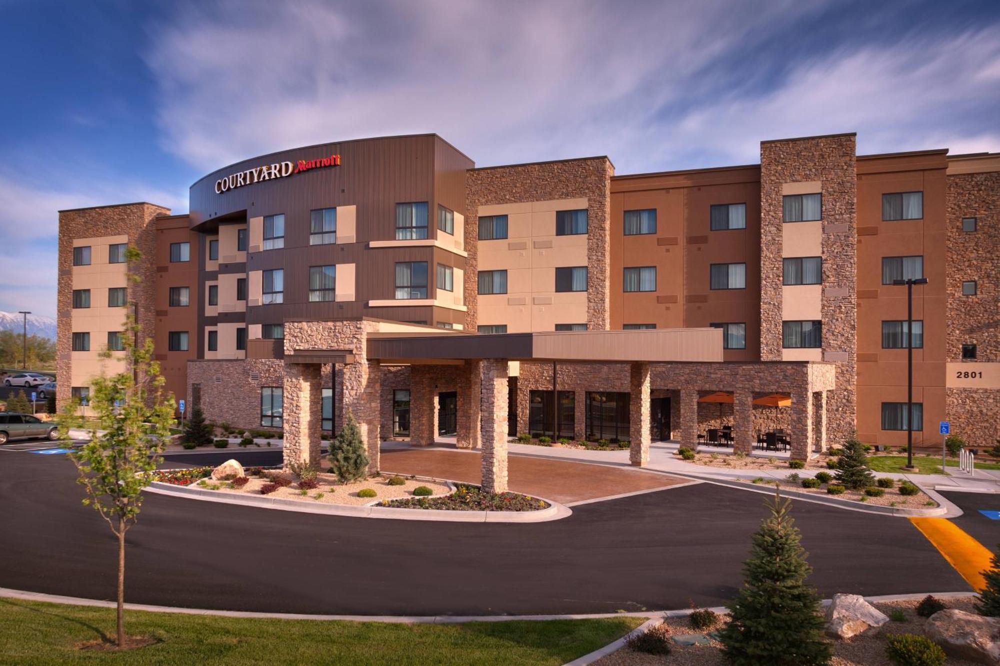 Courtyard By Marriott Lehi At Thanksgiving Point Hotel Exterior photo